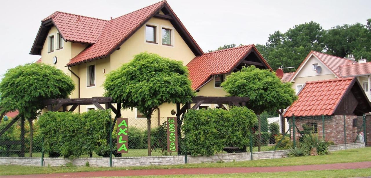 Willa Axla Z Weranda Ogrodem I Parkingiem Bad Kudowa Exterior foto