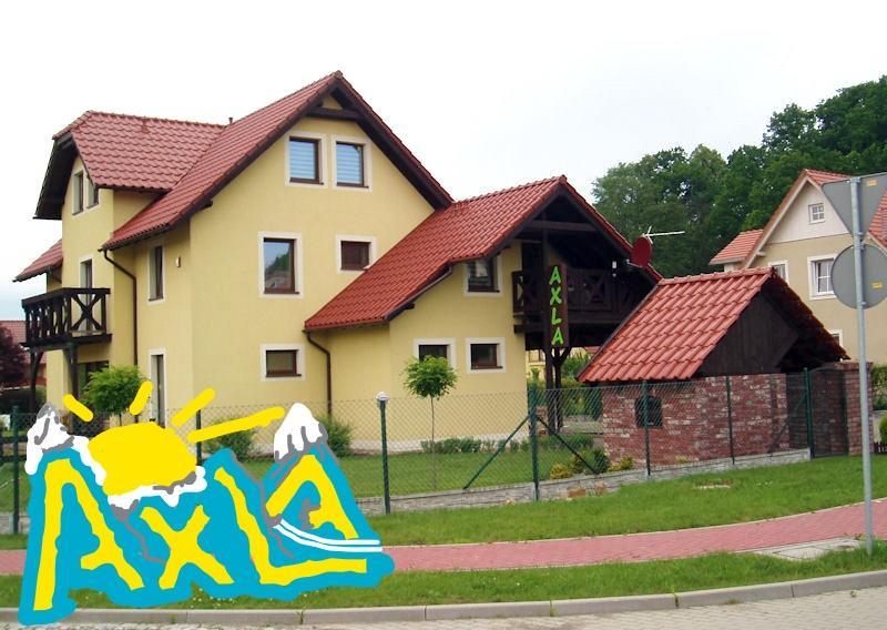 Willa Axla Z Weranda Ogrodem I Parkingiem Bad Kudowa Exterior foto